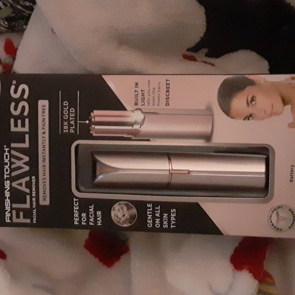 Finishing Touch FLAWLESS facial  hair remover